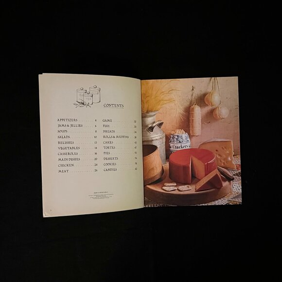 4 – Vintage ‘Ideals’ Budget/Family  Cookbooks - Picture 7 of 14